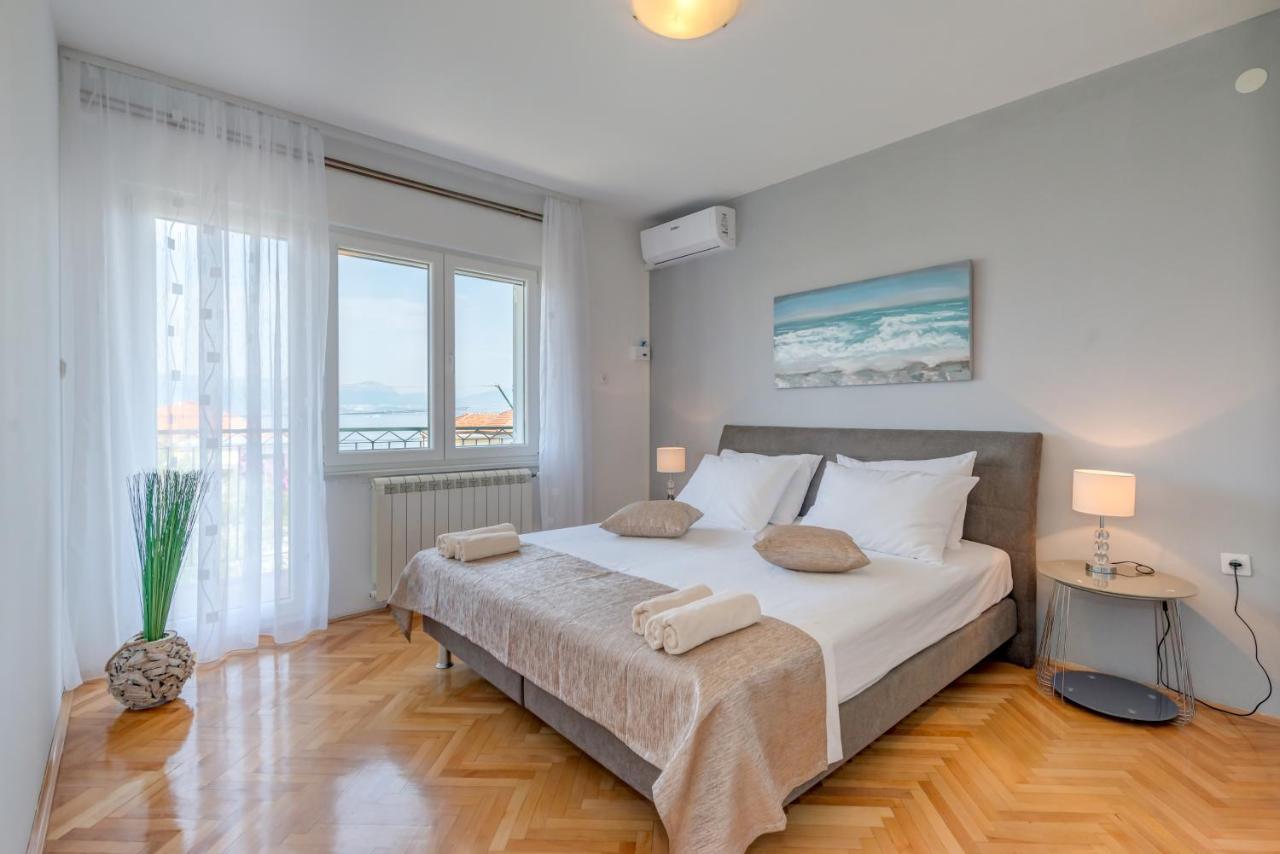 Apartments By The Sea Slatine, Ciovo - 11047 Экстерьер фото