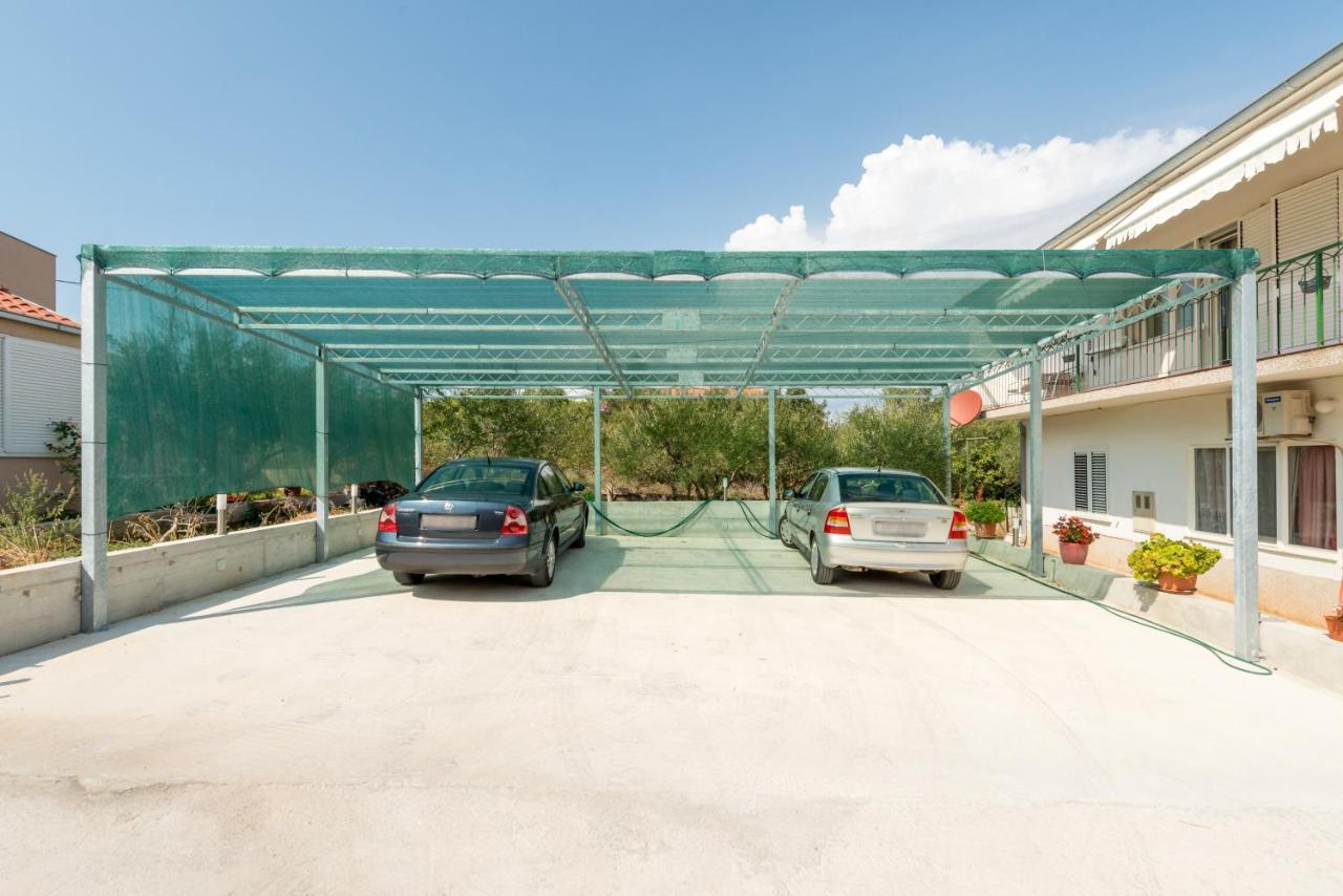 Apartments By The Sea Slatine, Ciovo - 11047 Экстерьер фото
