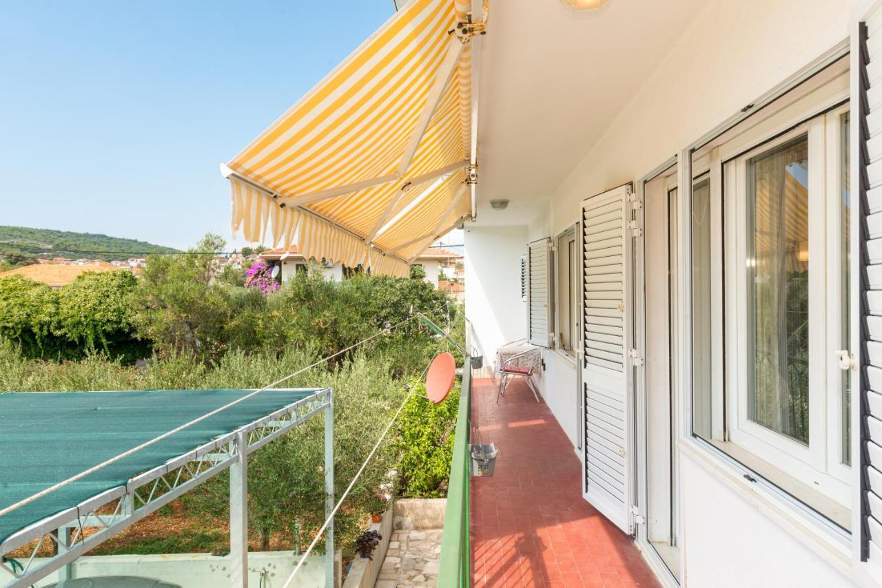 Apartments By The Sea Slatine, Ciovo - 11047 Экстерьер фото